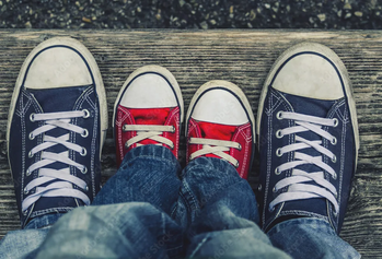 Turvallinen kaupunki syntyy tiedosta, kohtaamisesta ja luottamuksesta. Lähisuhdeväkivalta koskettaa monia, mutta jää usein piiloon.