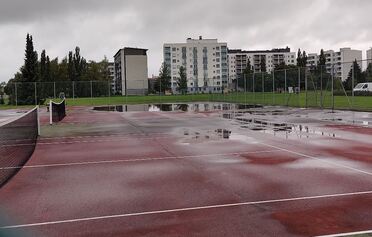 Vasaramäenpuiston tenniskenttien korjaus