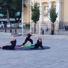 Miks kukaan ei leiki mun kaa?